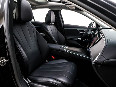 Certified 2025 Mercedes-Benz E 350 E 350 RWD Sedan image 8