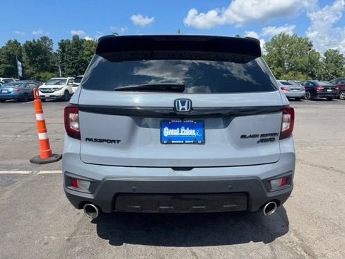 Used 2025 Honda Passport Black Edition image 3