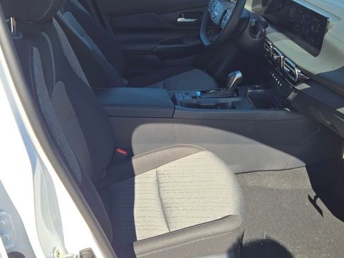 New 2026 Nissan Sentra SV w/ Floor Mat Package FWD image 6