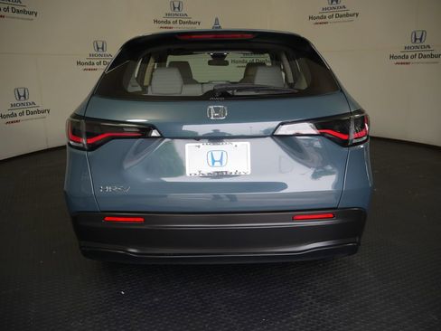 Used 2023 Honda HR-V LX image 9
