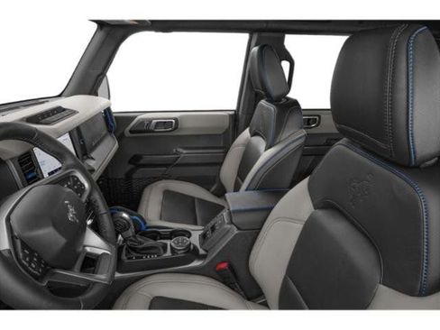 Used 2024 Ford Bronco Wildtrak image 9