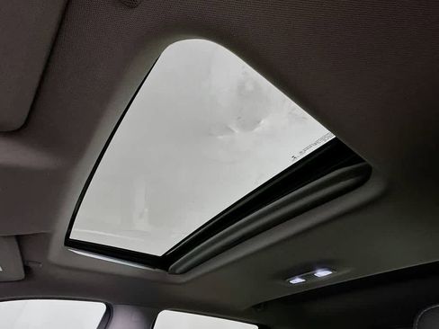 Used 2020 Chevrolet Silverado 1500 LT Trail Boss image 32