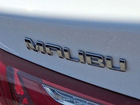 Used 2023 Chevrolet Malibu LT FWD image 32