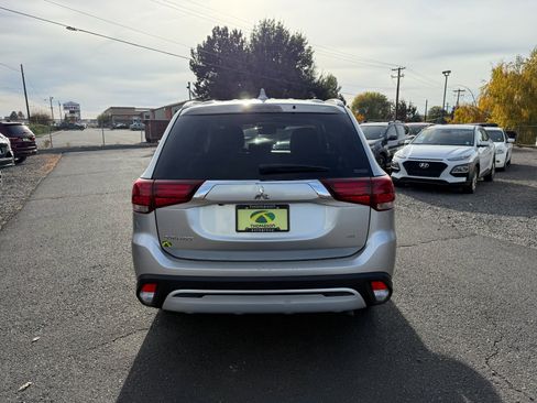 Used 2020 Mitsubishi Outlander SEL image 3