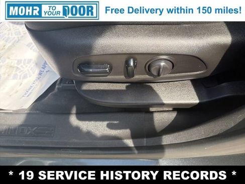 Used 2019 Chevrolet Equinox LS w/ LS Convenience Package FWD image 12