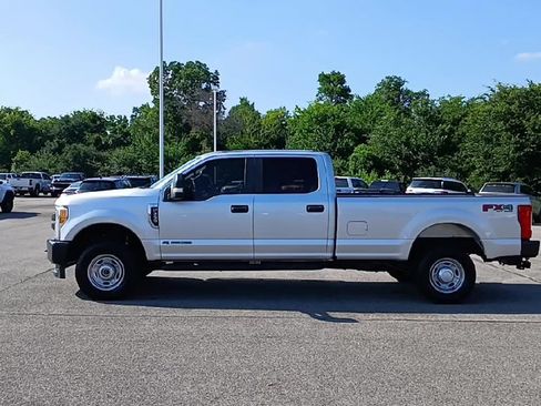 Used 2017 Ford F250 XL w/ Power Equipment Group AWD/4WD image 5