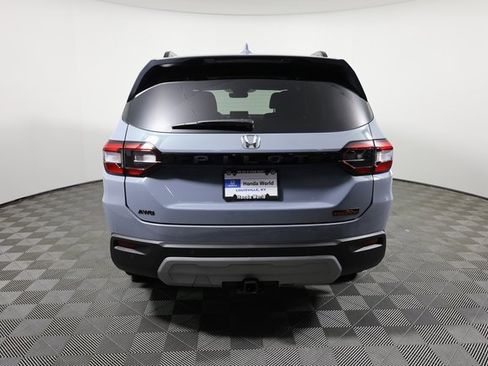 Used 2024 Honda Pilot TrailSport image 6