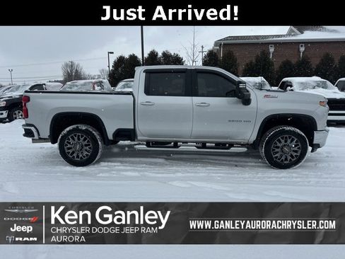 Used 2022 Chevrolet Silverado 2500 LT w/ Convenience Package image 1