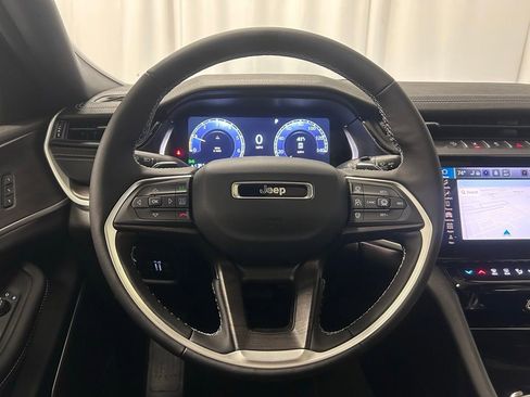 New 2026 Jeep Grand Cherokee L Limited AWD/4WD image 9