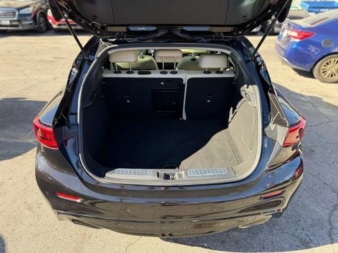 Used 2018 INFINITI QX30 Premium w/ Navigation Package image 31