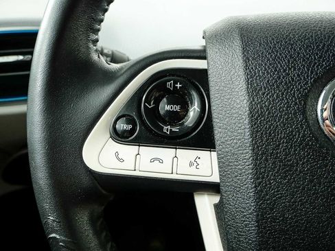 Used 2017 Toyota Prius Prime Advanced FWD image 9