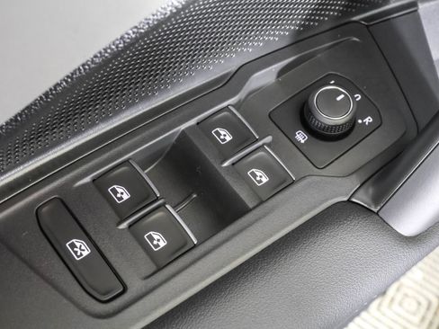 Used 2026 Volkswagen Tiguan SE R-Line AWD/4WD image 34