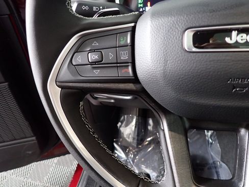 New 2025 Jeep Grand Cherokee L Limited image 24