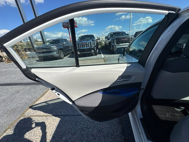 Used 2020 Toyota Corolla LE FWD image 19