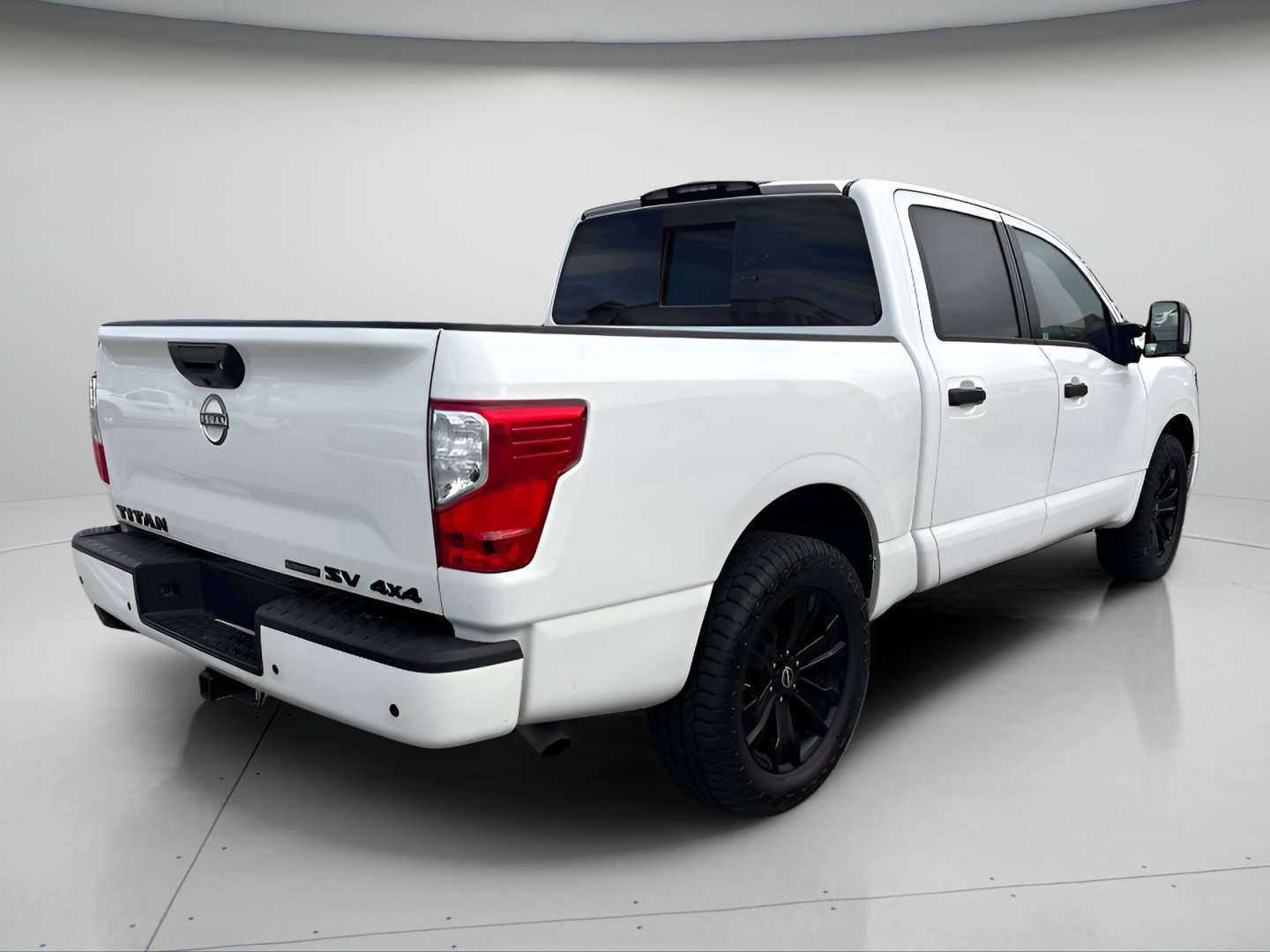 Used 2023 Nissan Titan SV w/ SV Convenience Package AWD/4WD image 5
