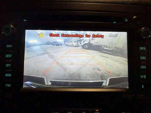 Used 2012 Chevrolet Avalanche LTZ AWD/4WD image 36