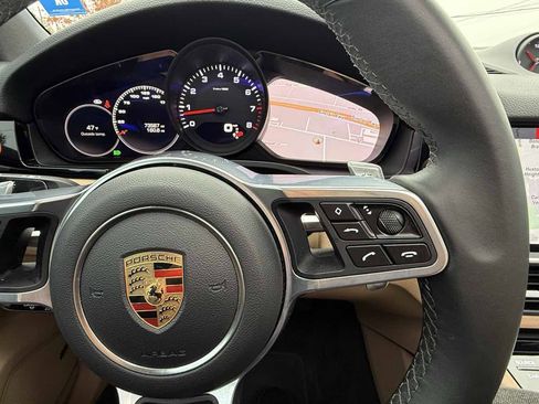Used 2019 Porsche Cayenne image 19