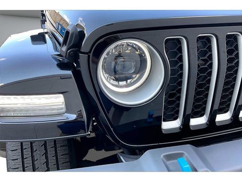 Used 2023 Jeep Wrangler Unlimited Sahara w/ Cold Weather Group AWD/4WD image 53