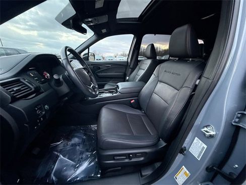 Certified 2024 Honda Passport Black Edition image 16