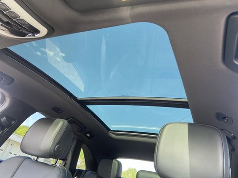 Used 2020 Porsche Macan image 17