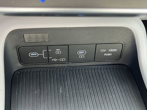 Used 2025 Hyundai Kona SEL image 19
