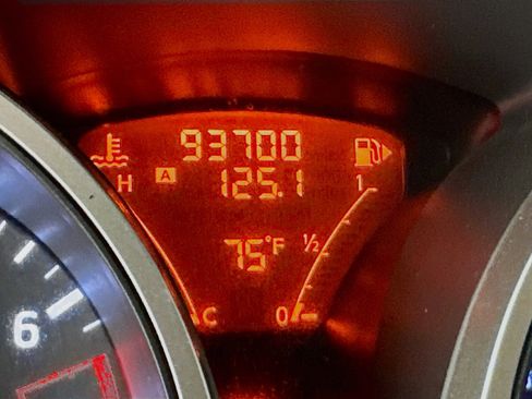 Used 2013 Nissan Juke SV AWD/4WD image 19