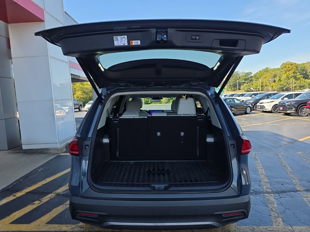 Used 2026 Toyota Grand Highlander AWD image 7