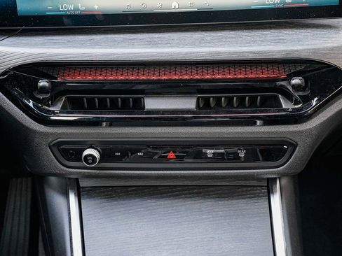 Used 2025 BMW i4 xDrive40i image 13