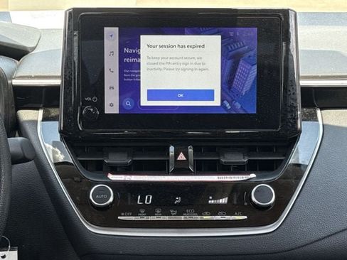 Used 2025 Toyota Corolla LE FWD image 17