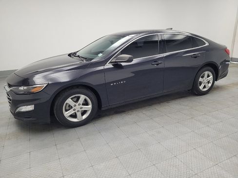 Used 2023 Chevrolet Malibu LS image 2