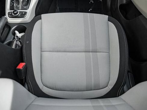 Used 2021 Hyundai Venue SEL w/ Premium Package image 28