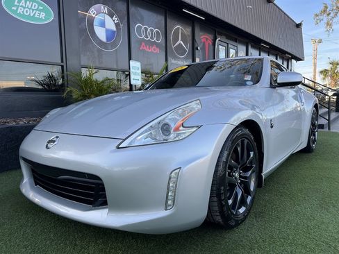 Used 2015 Nissan 370Z Coupe image 1