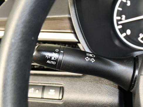Used 2024 Nissan Altima 2.5 SV FWD image 23