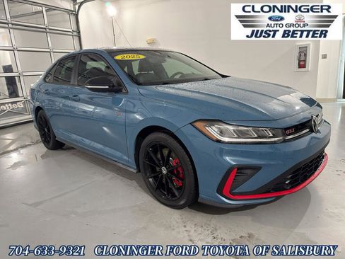 Used 2025 Volkswagen Jetta GLI Autobahn image 1