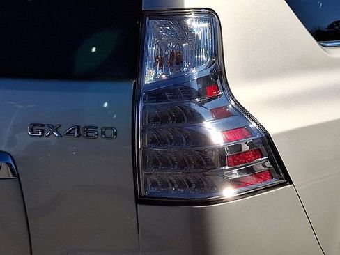 Used 2015 Lexus GX 460 image 12