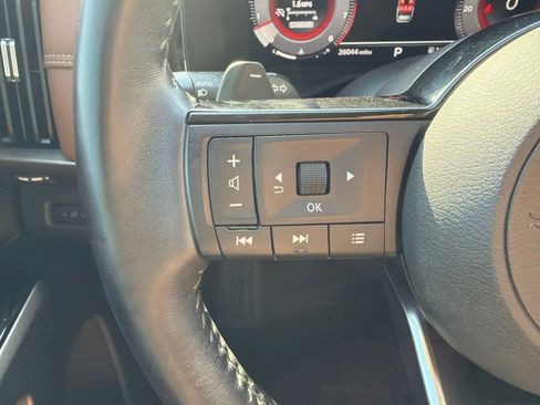 Used 2023 Nissan Pathfinder Platinum FWD image 23