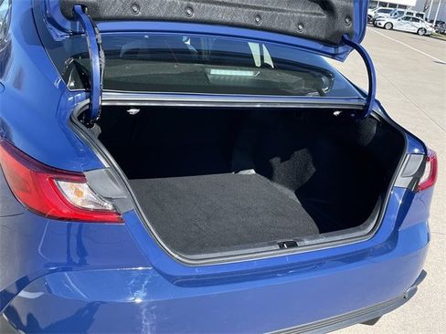 Used 2025 Toyota Camry SE image 29