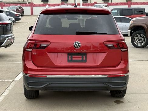 Used 2022 Volkswagen Tiguan SE FWD image 5