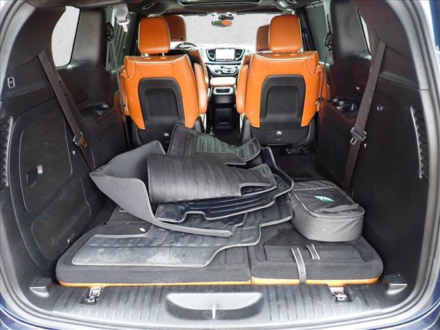 Used 2024 Chrysler Pacifica Pinnacle FWD image 7
