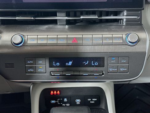 Used 2025 Hyundai Kona SEL FWD image 23