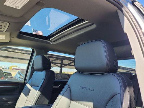 New 2026 GMC Sierra 2500 Denali w/ Denali Reserve Package image 19