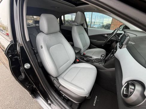 Used 2021 Hyundai Kona Limited w/ Cargo Package image 27