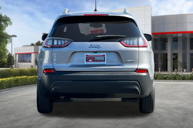Used 2019 Jeep Cherokee Latitude w/ Popular Appearance Group FWD image 5