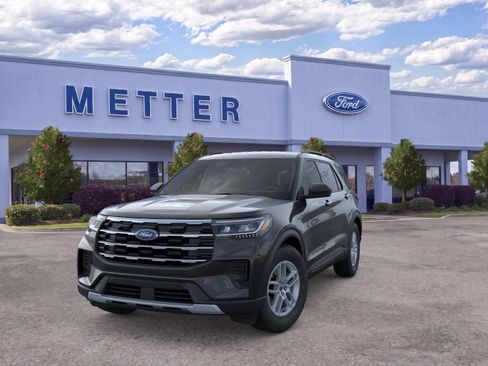 New 2026 Ford Explorer Active RWD image 3