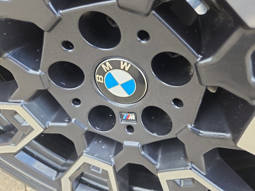 Used 2024 BMW X6 xDrive40i w/ Executive Package AWD/4WD image 28