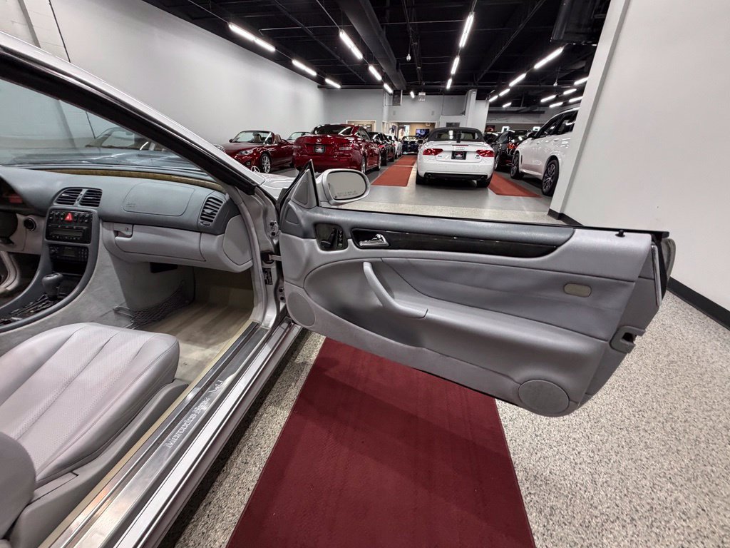 Used 2000 Mercedes-Benz CLK 430 Cabriolet image 30