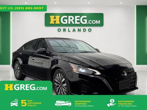 Used 2023 Nissan Altima 2.5 SV FWD image 1