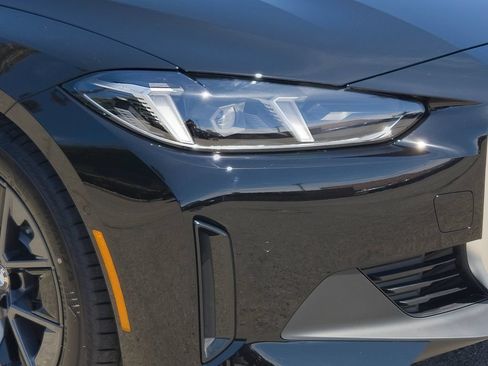 New 2026 BMW i4 eDrive40 w/ Parking Assistance Package RWD image 6