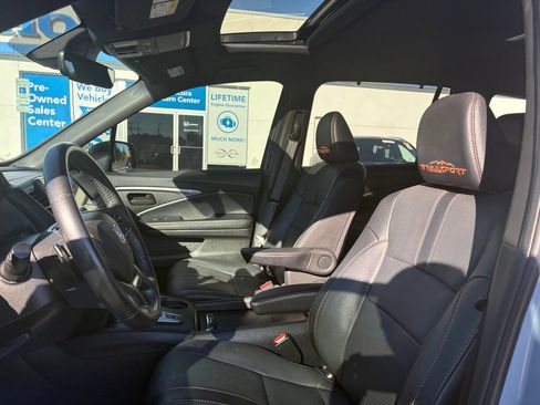 Used 2022 Honda Pilot TrailSport image 6