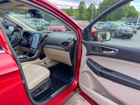 Used 2021 Ford Edge Titanium FWD image 17